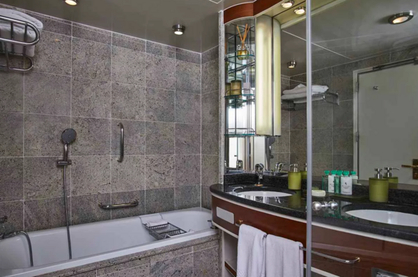 Silversea Cruises - Silver Whisper - Veranda Suite 1.png